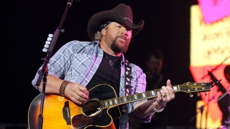 ‘i-am-shattered’:-toby-keith’s-daughter-breaks-silence-following-father’s-death