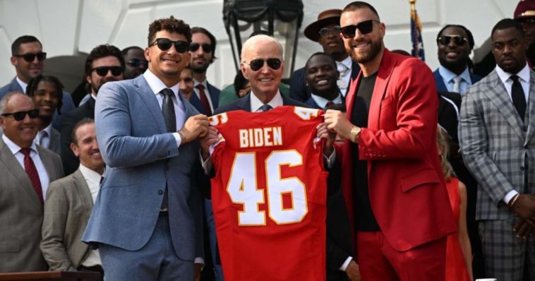 biden-white-house-announces-agreement-with-nfl-and-nba