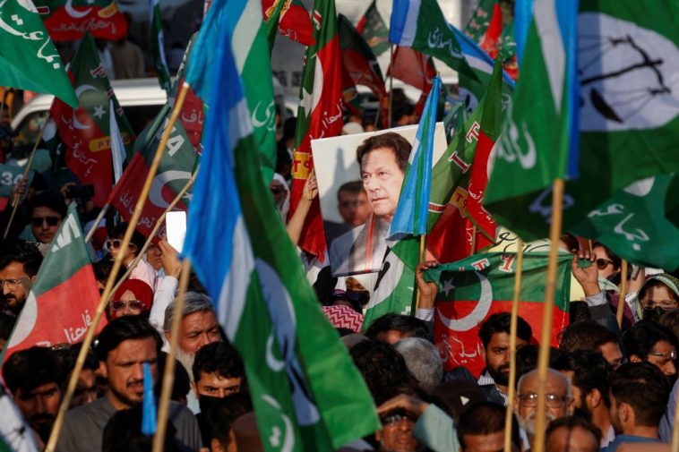 pakistani-party-backed-by-jailed-ex-prime-minister-wins-most-seats-in-parliament