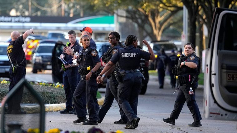 lakewood-church-shooting:-fbi,-police-reportedly-search-houston-area-home-linked-to-shooter
