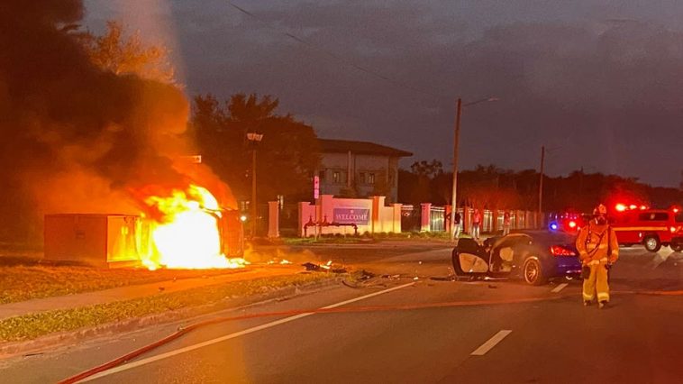 fiery-crash-involving-2-cars,-transformer-in-central-florida-results-in-hospitalizations,-power-outages