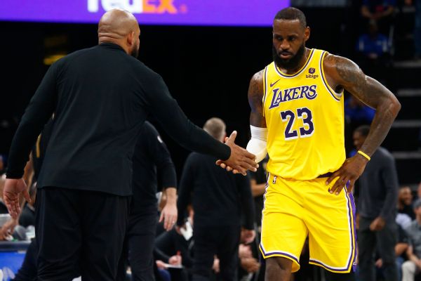 lebron:-‘got-to-be-smart’-with-health-over-seeding