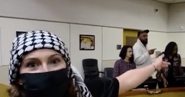 watch:-antisemitic-riot-at-berkeley-city-council-meeting-on-holocaust;-mayor-condemns