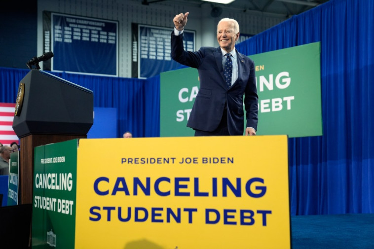 biden’s-student-loan-cancellations-to-cost-taxpayers-$559b,-$300k-income-households-biggest-beneficiaries:-study  