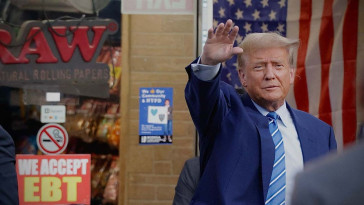 trump-says-criminal-trial-is-having-a-‘reverse-effect,’-as-he-campaigns-at-new-york-bodega,-vows-to-save-city