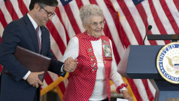 last-of-the-real-life-rosie-the-riveters-look-back-on how-war-efforts-improved-women’s-lives