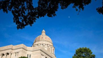missouri-lawmakers-vote-to-expand-tax-credit-backed-private-school-scholarships