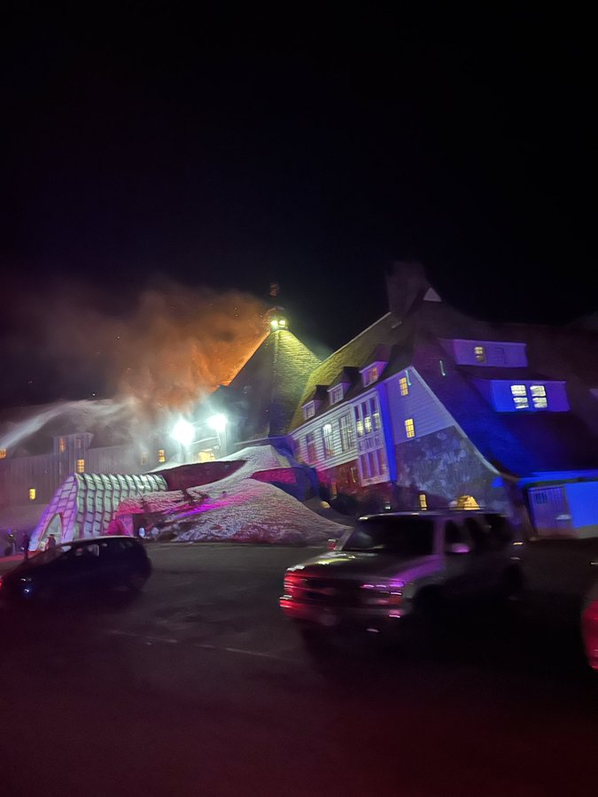 fire-breaks-out-at-iconic-oregon-hotel-featured-in-‘the-shining’