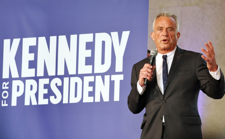 environmentalist-ex-colleagues-urge-rfk-jr.-to-drop-out-of-2024-race-to-‘honor-our-planet’