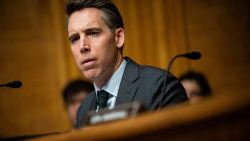 hawley-presses-biden-to-mobilize-national-guard-to-protect-jewish-students