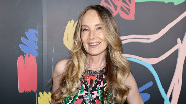 chynna-phillips-prepares-for-surgery-to-remove-14-inch-tumor-from-her-leg:-‘jesus-can-help-me’