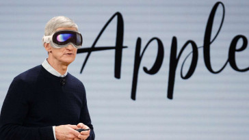 ceo-tim-cook-straps-on-apple-vision-pro-to-enjoy-alternate-reality-in-which-people-buy-apple-vision-pro