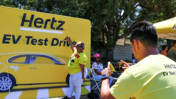 hertz-shares-crash-with-another-electric-vehicle-wreck