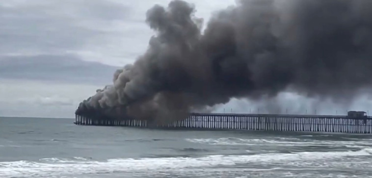 massive-fire-breaks-out-on-historic-southern-california-pier