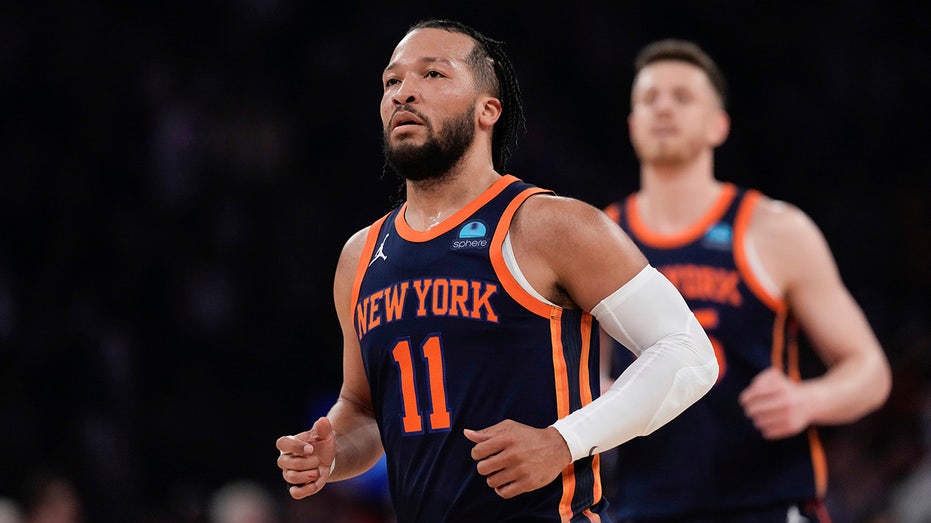 jalen-brunson-battles-through-foot-injury-to-lead-knicks-over-pacers-in-game-2